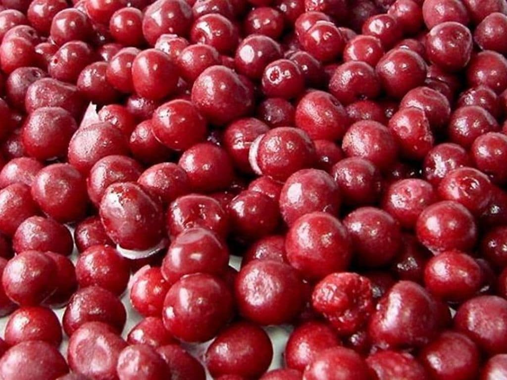 AMBERYE FROZEN SOUR CHERRIES 1KG