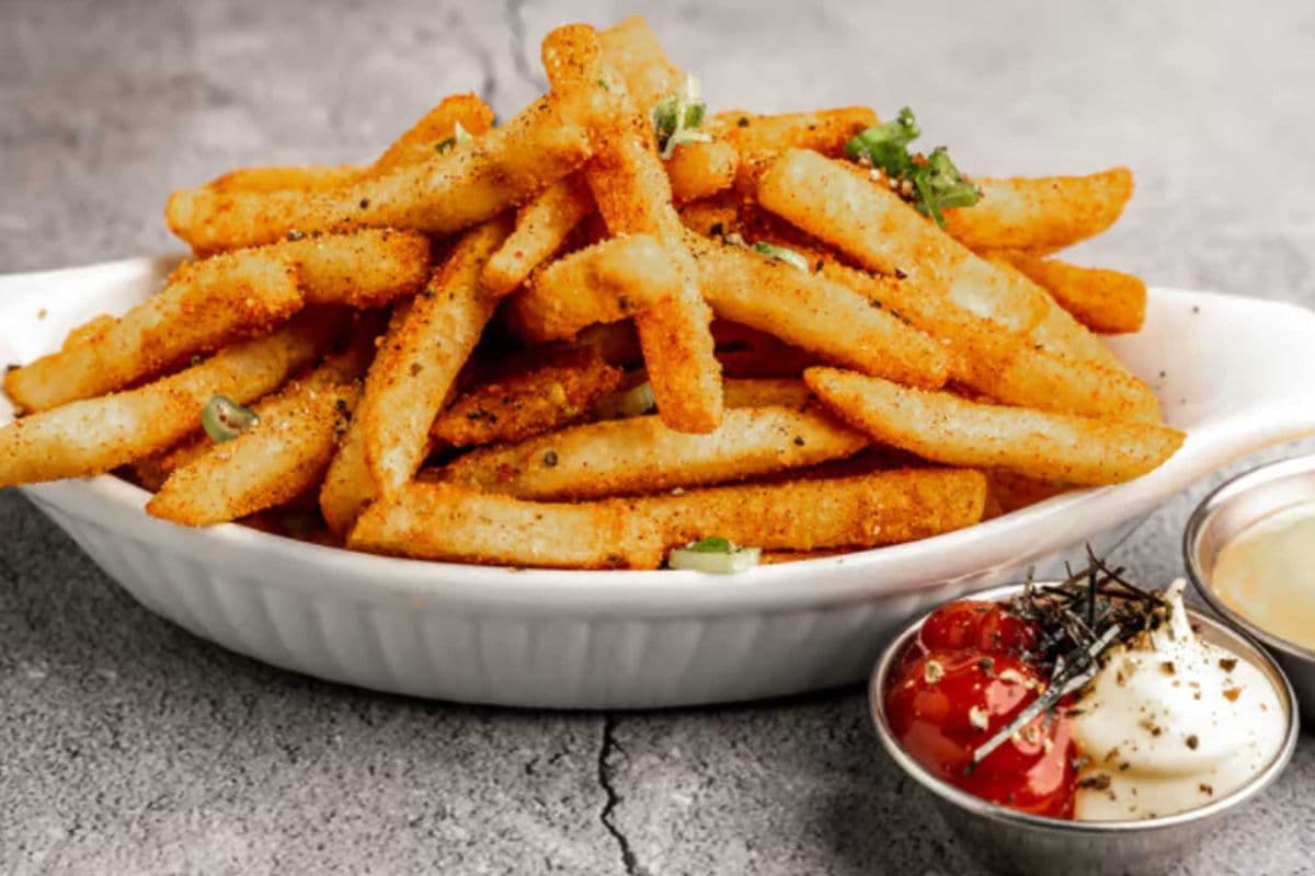 Garlic Fries (Khoai Tay Chien)