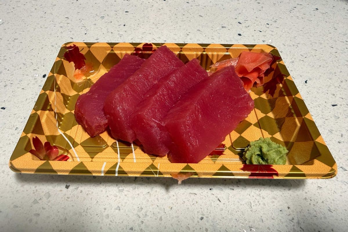 Tuna Sashimi (4 pieces)