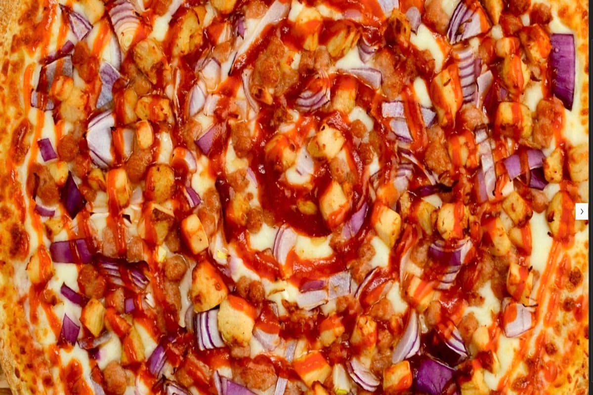Party BBQ Chicken Pizza