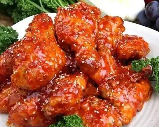 Seasoned Sweet Chicken (Poulet à la sauce sucrée)