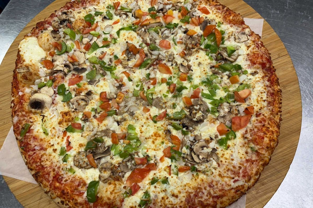 Medium Vegetarian Pizza