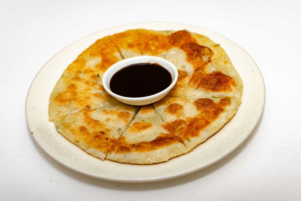 Pan-fried Green Onion Pancake 蔥油餅