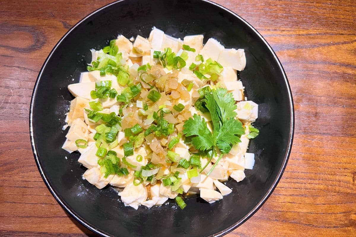 S12. Green Onions with Tofu 葱拌豆腐