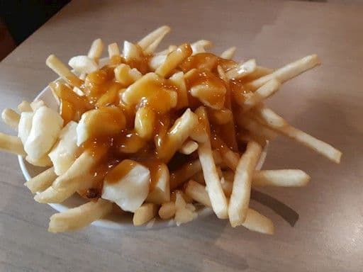Poutine classique / Classic Poutine
