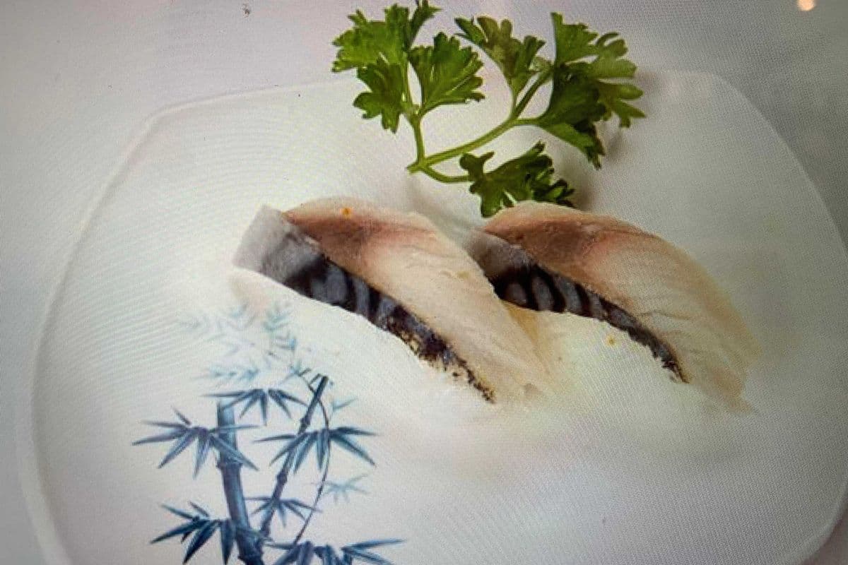 111. Saba (Maqureau) sushi
