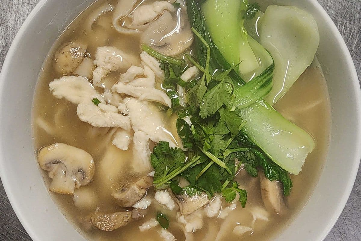 1212. Sliced Noodle with Mixed Mushroom and Chicken