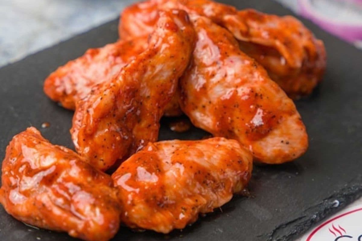 Marinated Chicken Wings Buffalo ( 1 lb)