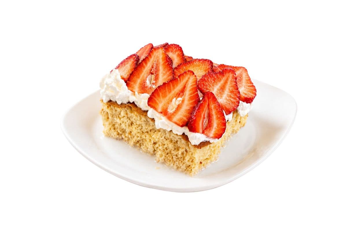 Tres Leches: Strawberry