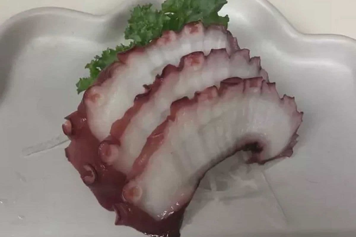 Octopus Sashimi (3pcs)