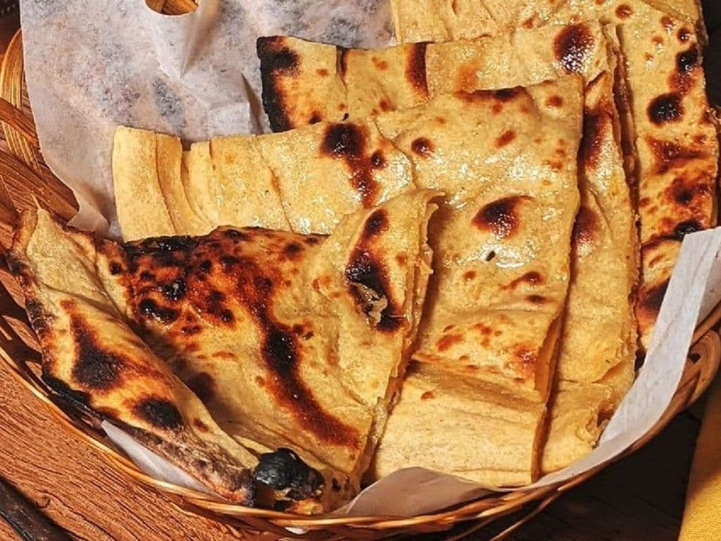Lacchedar Paratha