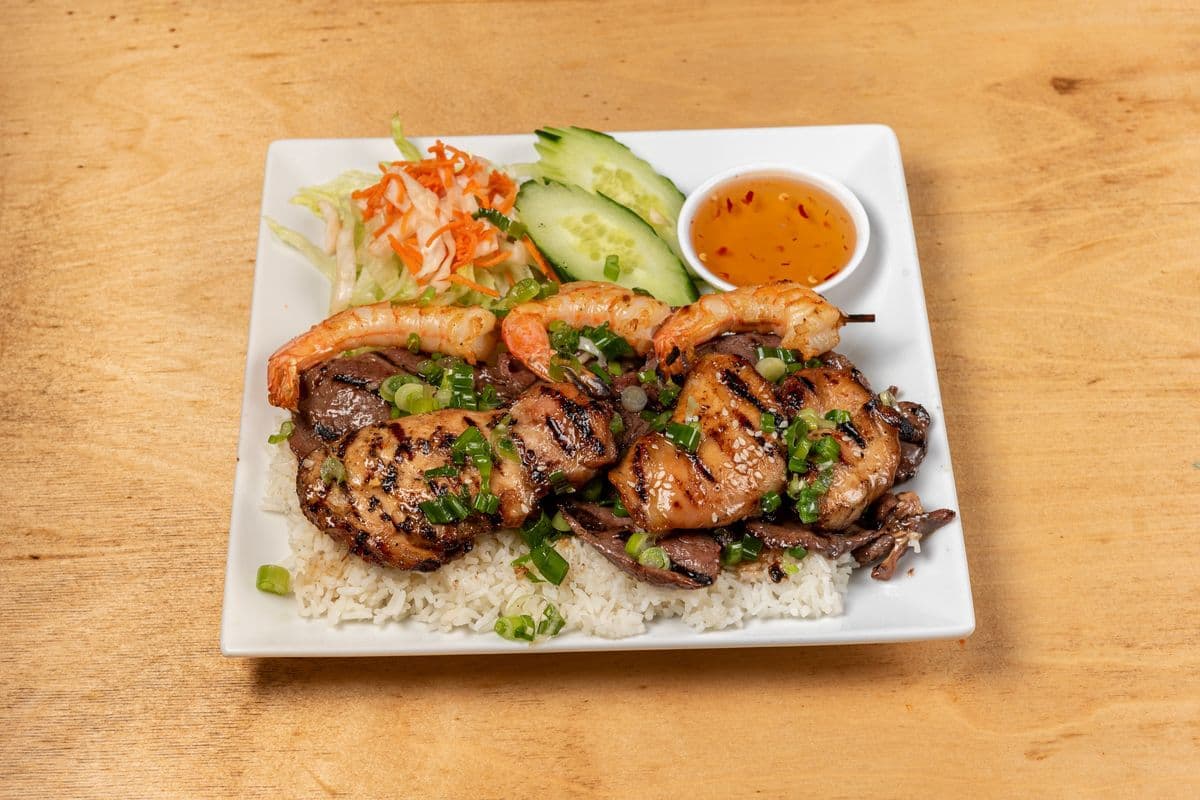 18. Tôm Gà Bò Nướng