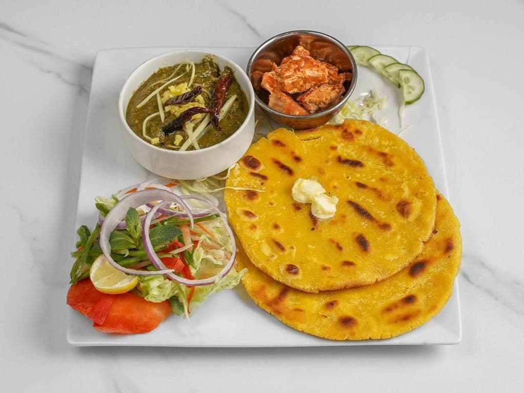 Makki Roti with Saagh