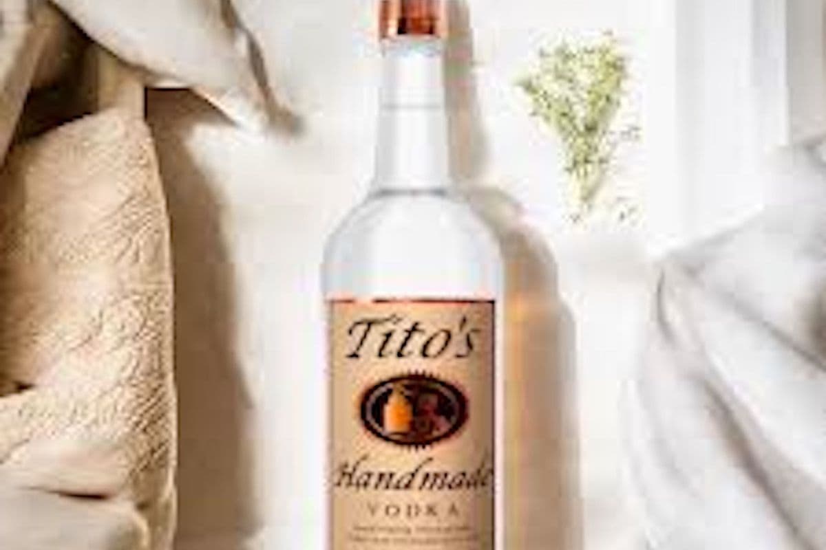 Tito's Handmade Vodka 750ML (1 x 750 ml)