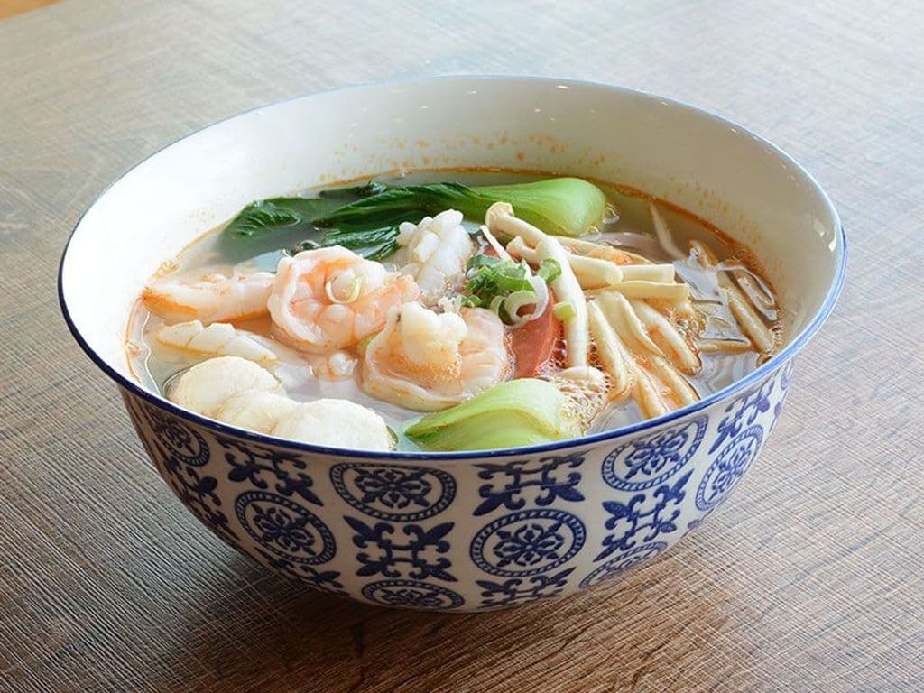 N6.Seafood Noodle Soup N6.海鮮湯麵