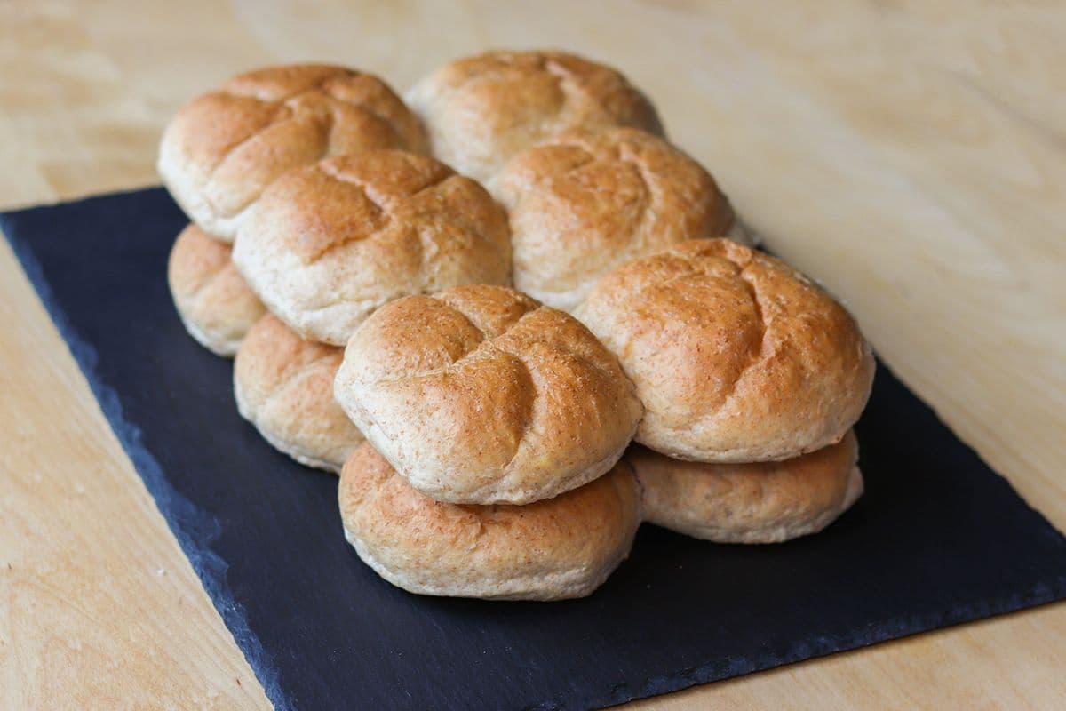 Whole Wheat Kaiser Buns (12 pcs)