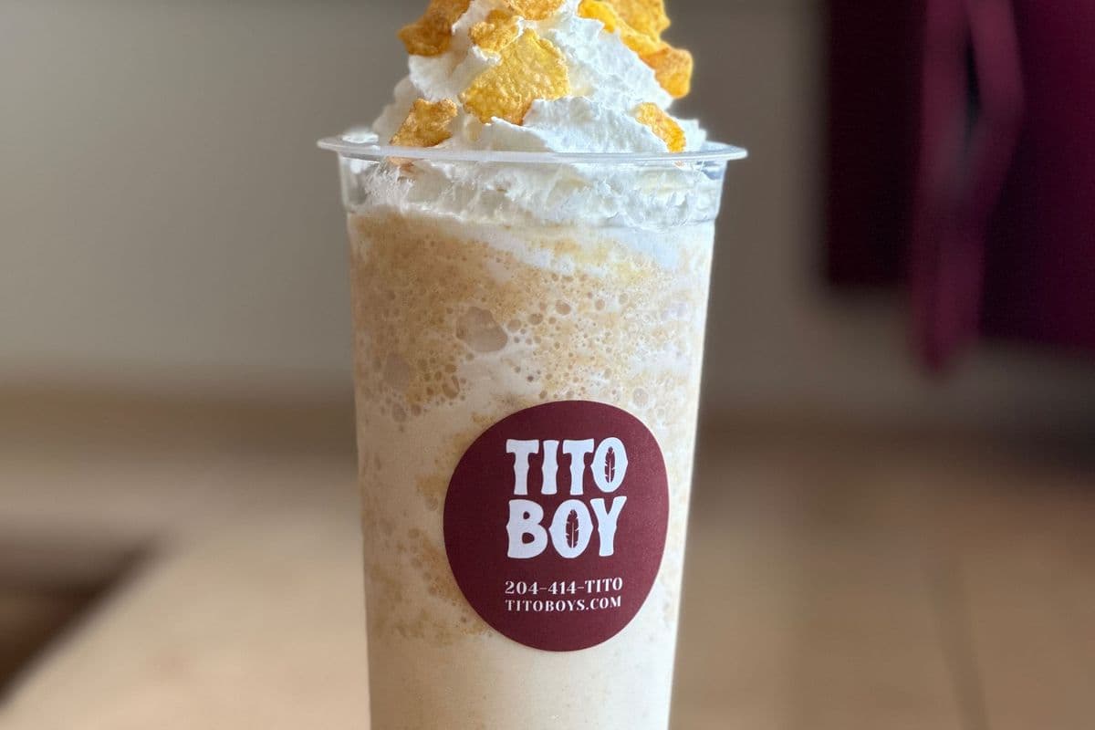 Mais Con Yelo Milkshake