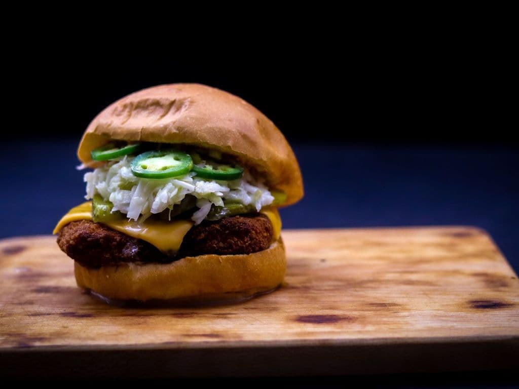 ~BURGER POULET CROUST. ÉPICÉ