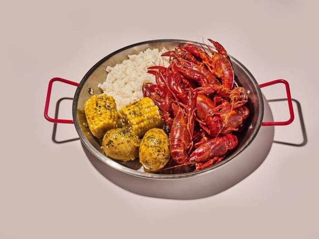 Seau des ecrevisses / crawfish bucket