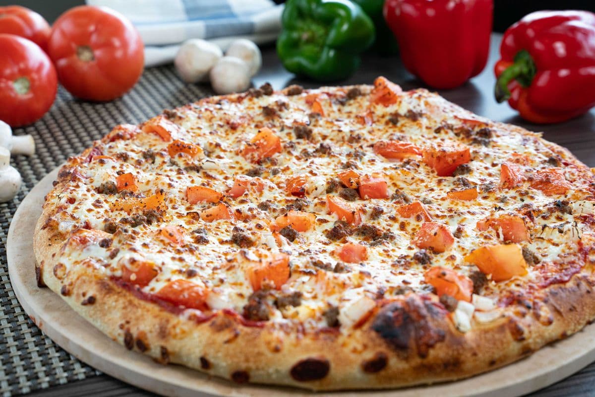 Medium Mediterranean Pizza