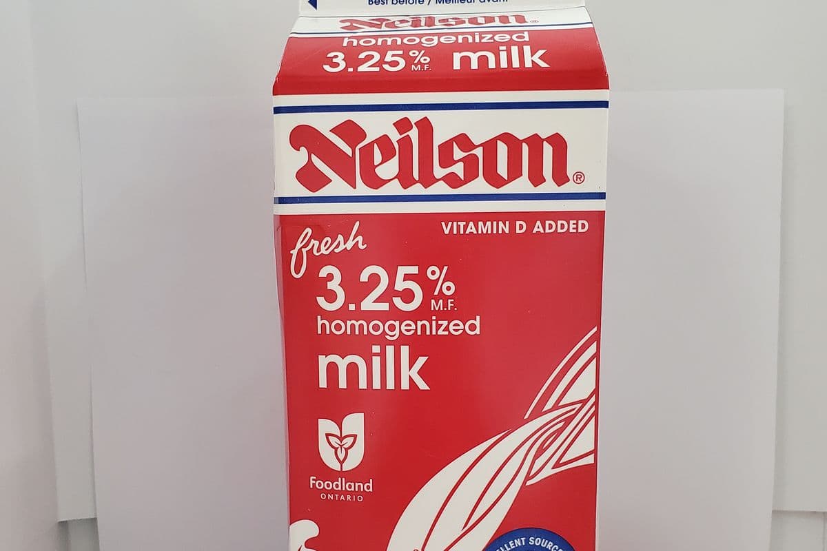Neilson or Sealtest Homo Milk 3.25% (2 L)