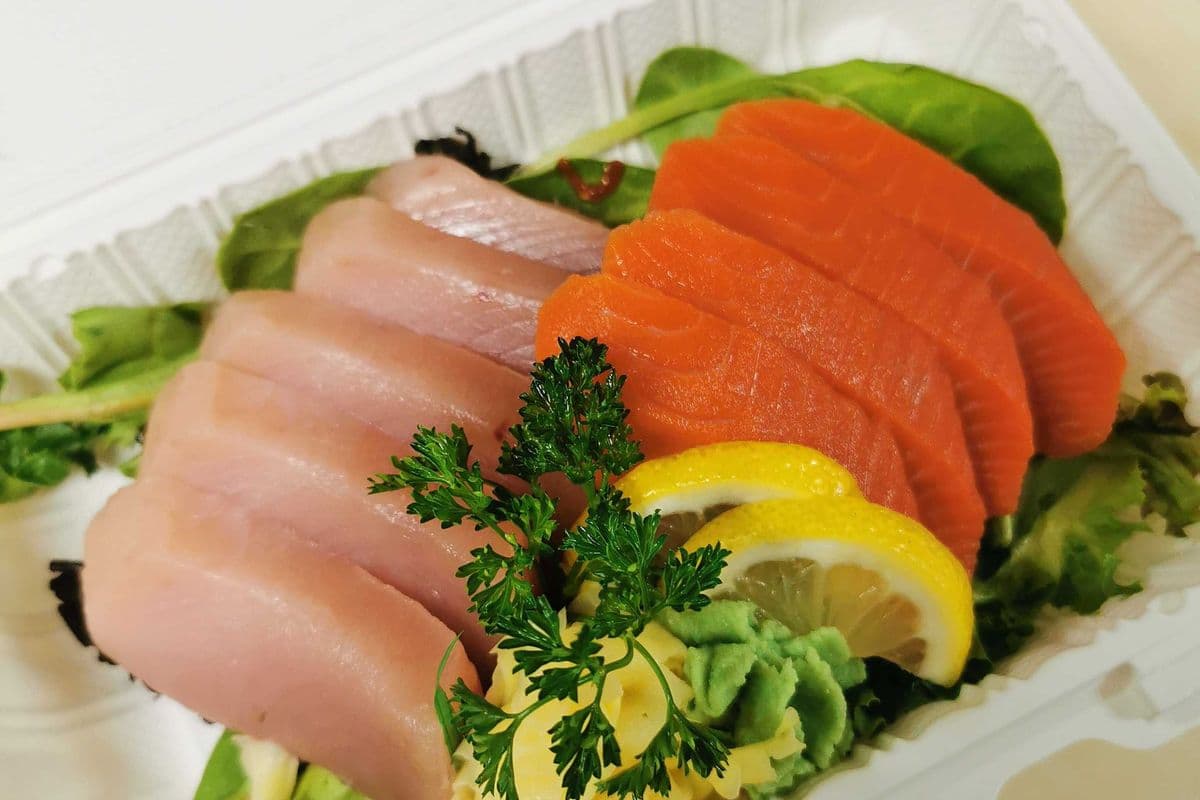 Tuna & Salmon Sashimi (5pcs)