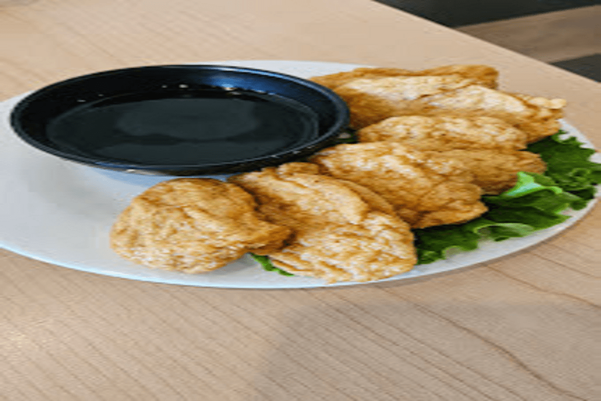 A8. Deep Fried Fish Cakes (6pcs)-炸芹菜魚餅-Chả Cá Thì Là (6 pcs)