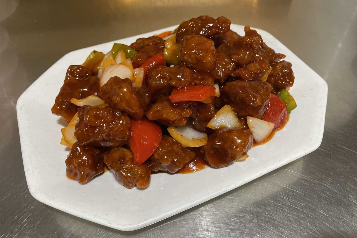 P9. Sweet-and-Sour Boneless Pork with Pineapple (咕嚕肉)