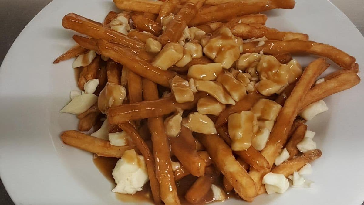 Large Poutine