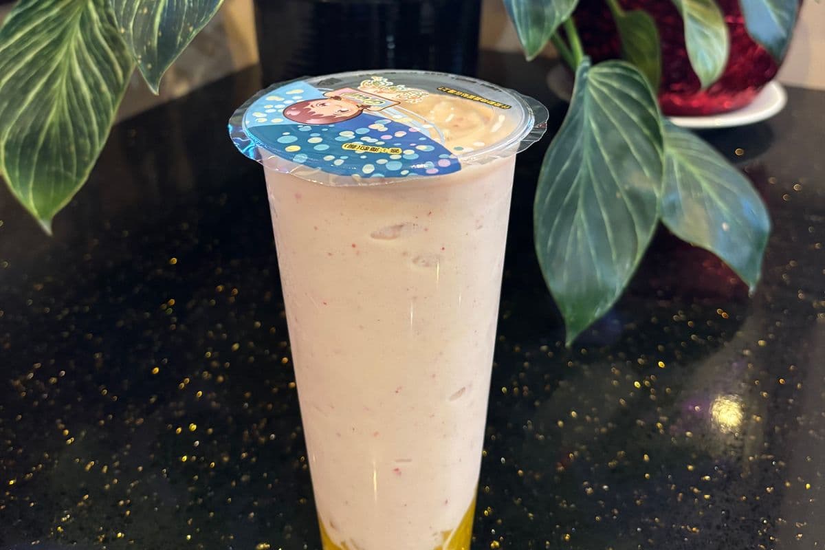 D14. Strawberry Mango Milk