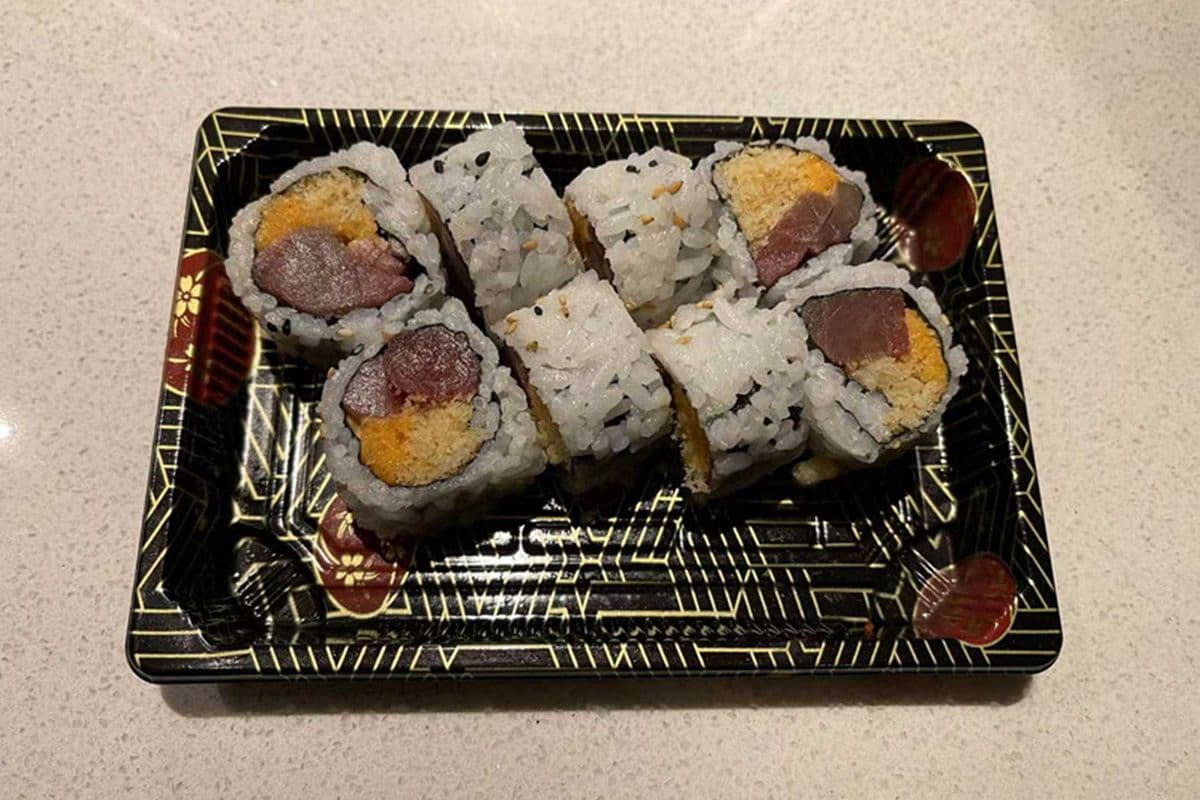 052 Spicy Red Tuna Roll (8 pcs)