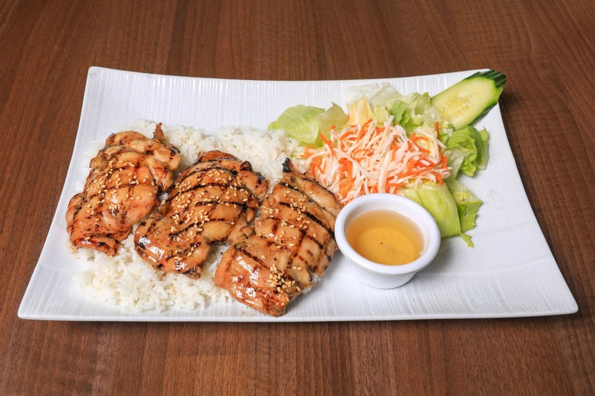 Poulet Grillé / Grilled Chicken (Cơm Gà Nướng)