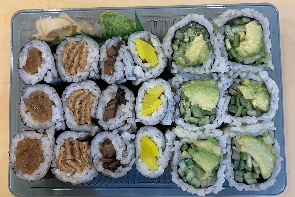 56. Vegetable Roll Set A (18 pcs)