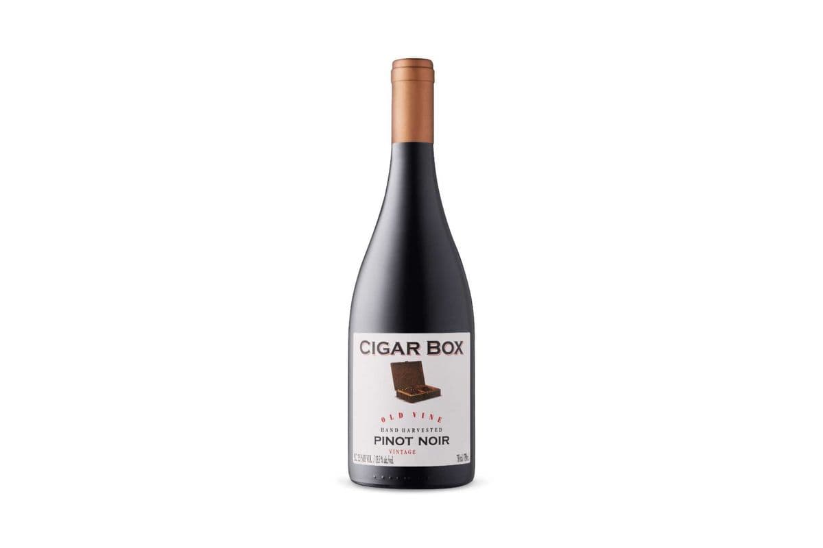 CIGAR BOX PINOT NOIR (CHILE) (1 x 750ML)