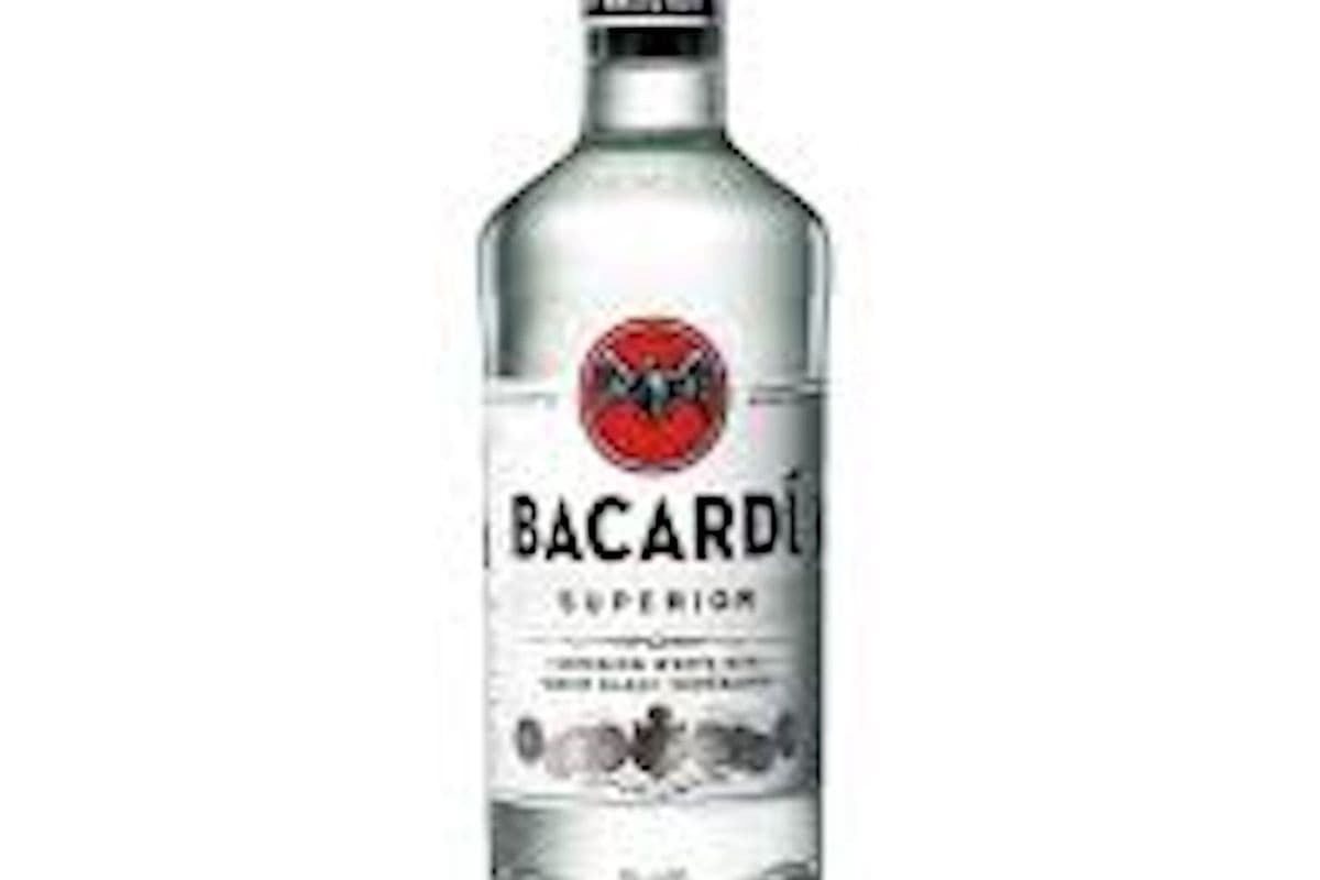 Bacardi White Rum (1 x 750 ml)