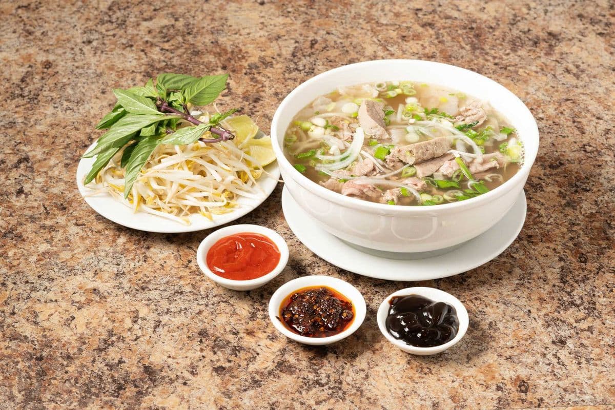 9. Bow River Deluxe Beef Noodle Soup-Pho Dac Biet (Tai Nam, Gan, Sach, Bo Vien) (Large)