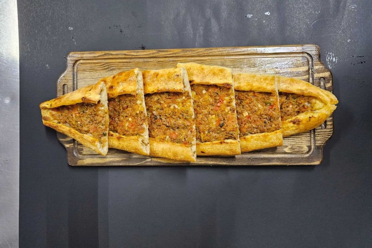 Beef Pide