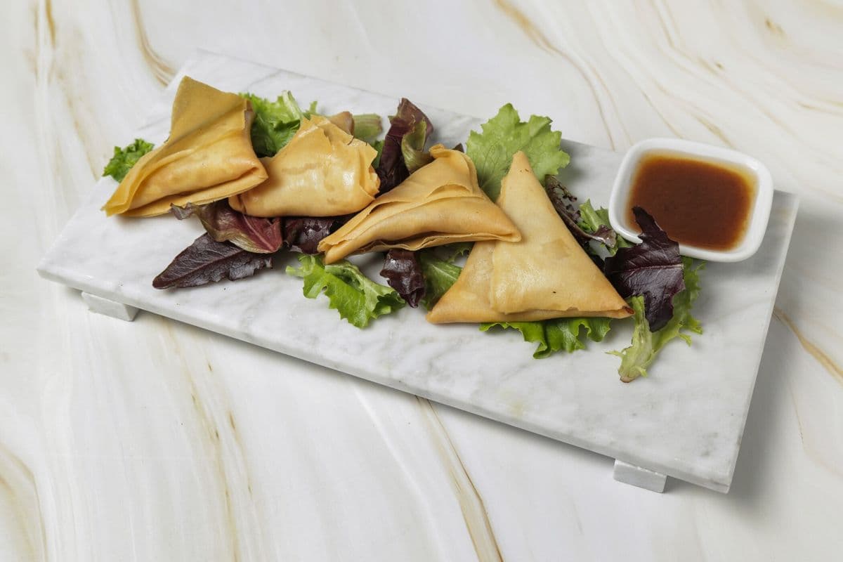 Samosa au poulet petit (4 mcx) / Chicken Samosa Small (4 pcs)