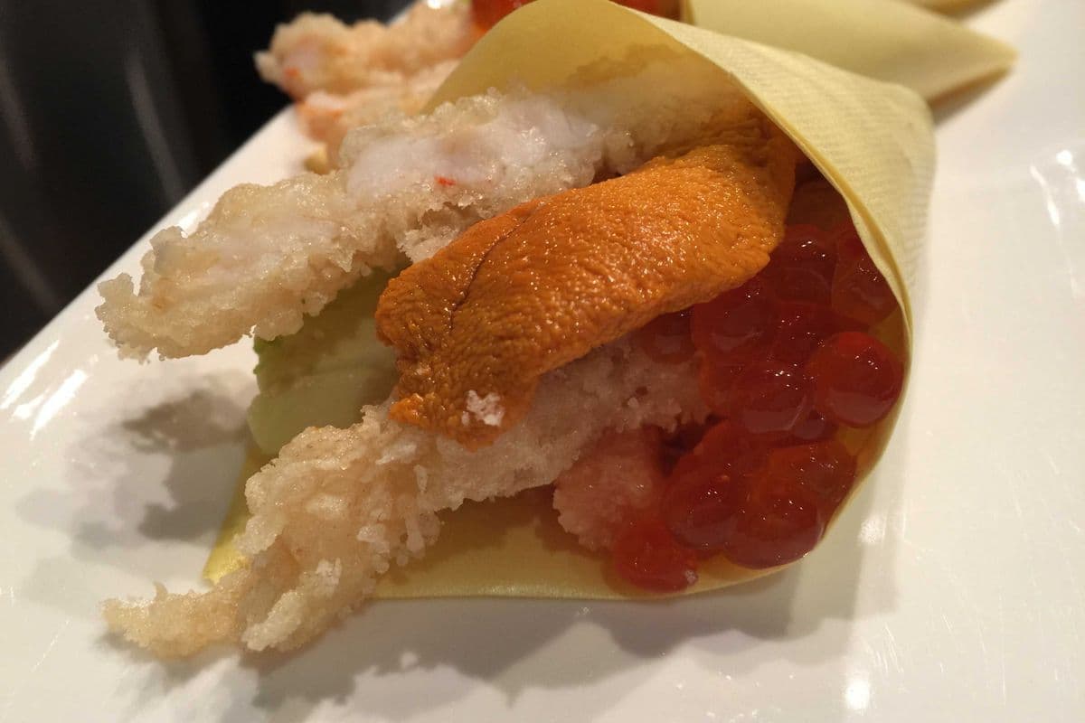 "Hero Burger" Hand Roll