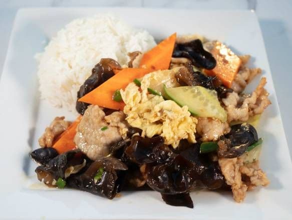 木须肉盖饭 Stir Fried Pork Slices with Eggs and Veggies Rice Bowl