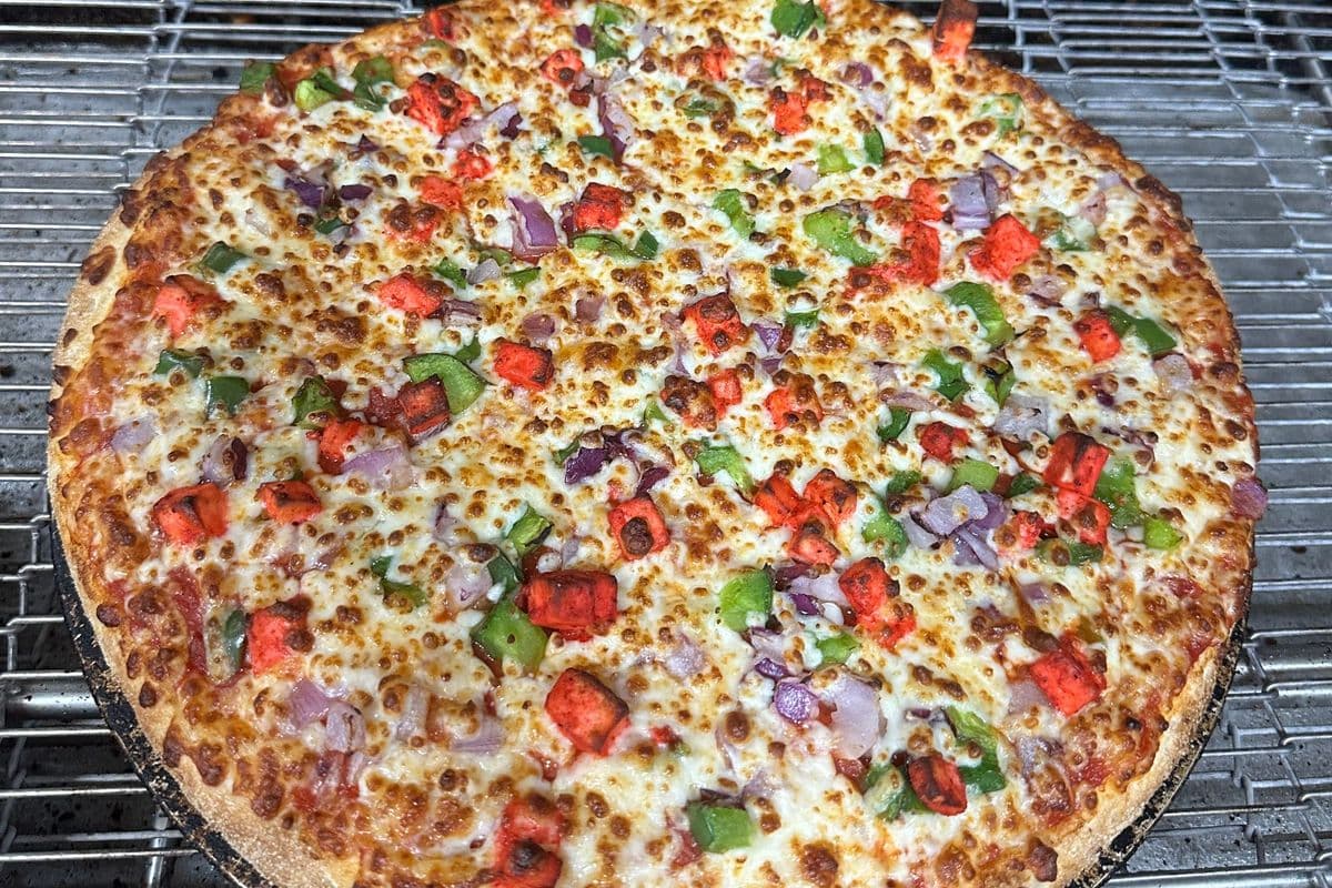 BOGO- Butter Chicken Pizza