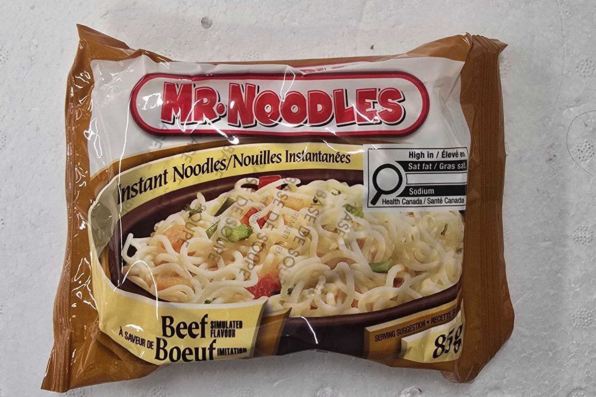 Mr. Noodles Beef flavour Instant noodle (85g)