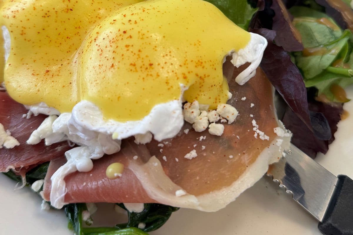 Prosciutto goat cheese and spinach Benny
