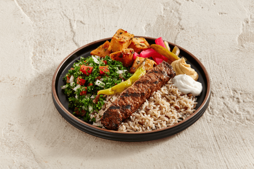 Kefta Skewer Plate - 1 Skewer / Assiette de brochettes Kefta - 1 brochette