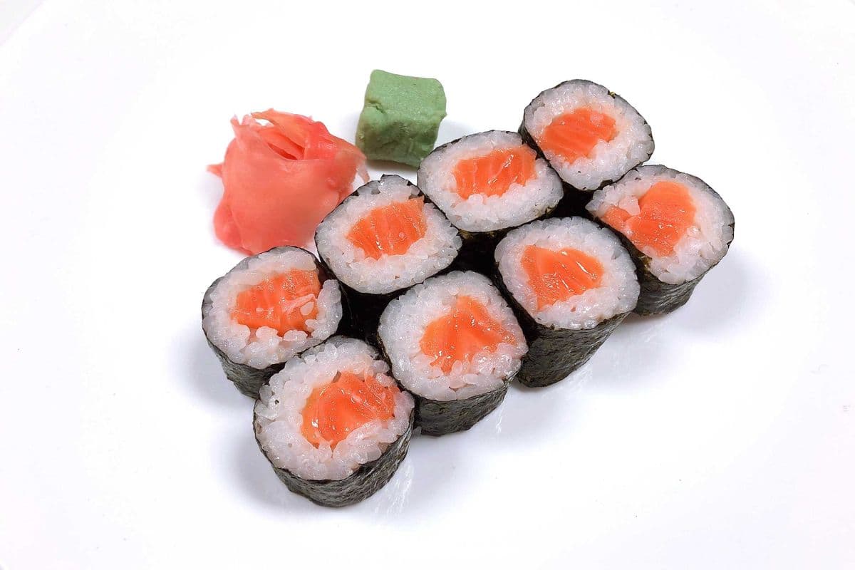 Salmon Maki (Sake)