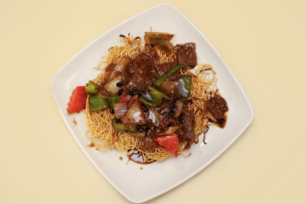 Sliced Beef with Black Bean Sauce Chow Mein (豉椒牛肉炒麵)