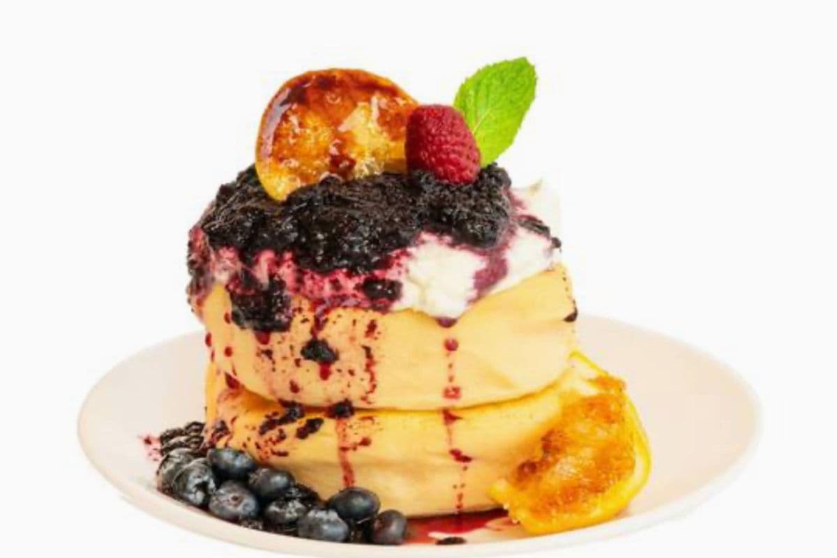 Blueberry Cheese Soufflé Pancake