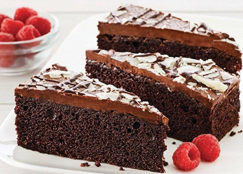 Triple Chocolate Fudge Cake (2 pcs)