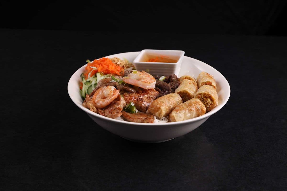 17. House Special Noodle Bowl