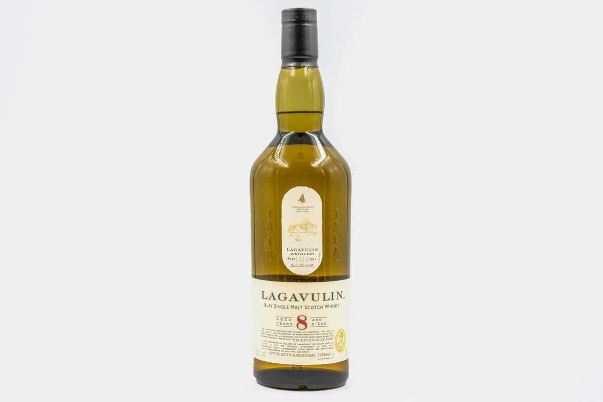 Lagavulin 8 Yr Old (750ml) (1 x 750ml)